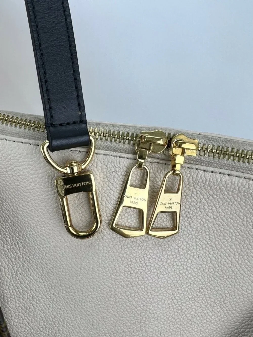 Louis Vuitton Braided V Tote MM Cream Leather Canvas Shoulder Hand Bag
